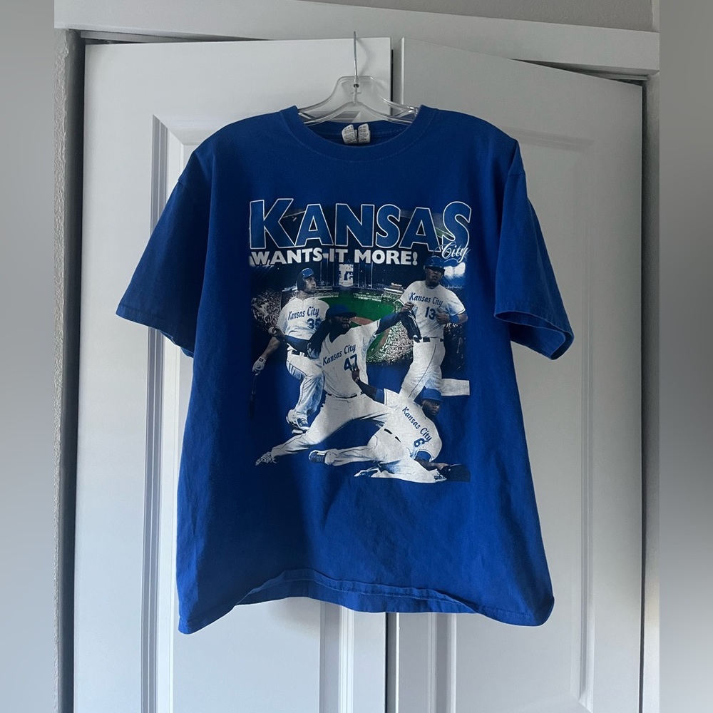 Cute Graphic Baseball Tee!